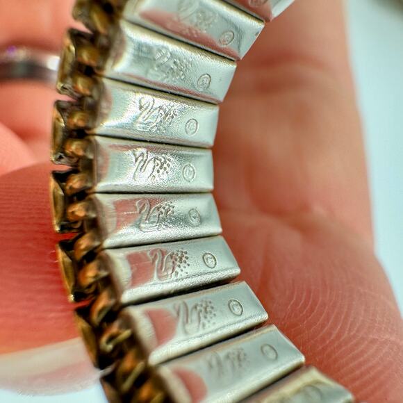 Swarovski Crystal Expansion Stretch Ring Gold Tone Swan Signed Expandable - Picture 9 of 13